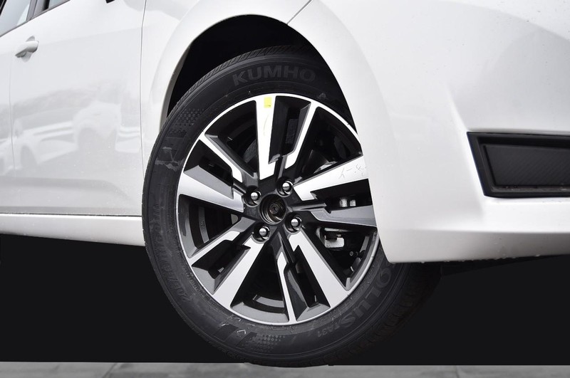 Nissan Versa Vehicle Image 03