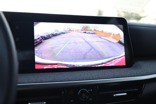 Nissan Kicks Vehicle Image 12