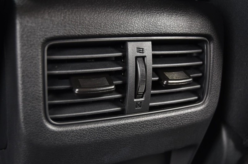 Nissan Rogue Vehicle Image 22