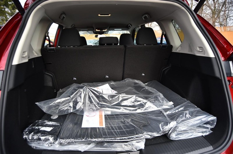 Nissan Rogue Vehicle Image 24