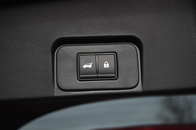 Nissan Rogue Vehicle Image 25