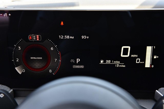 Nissan Kicks Vehicle Image 12