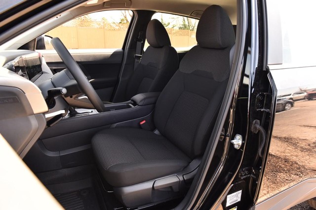 Nissan Kicks Vehicle Image 21