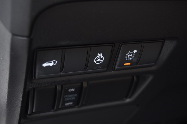 Nissan Armada Vehicle Image 11