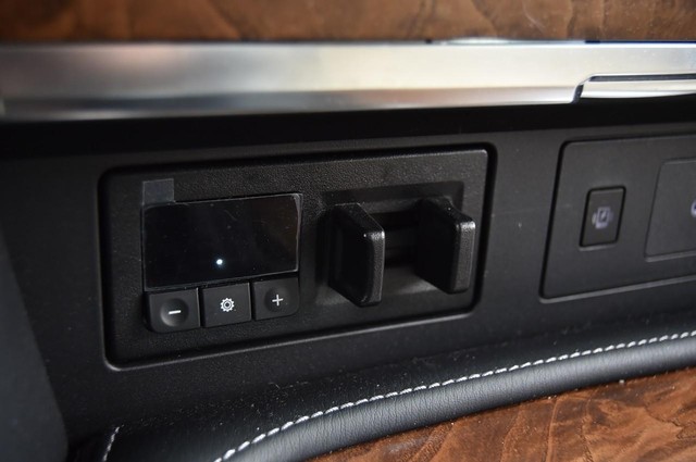 Nissan Armada Vehicle Image 19