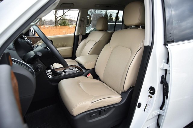 Nissan Armada Vehicle Image 25