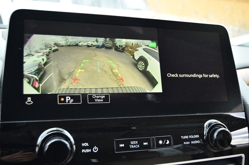 Nissan Armada Vehicle Image 15