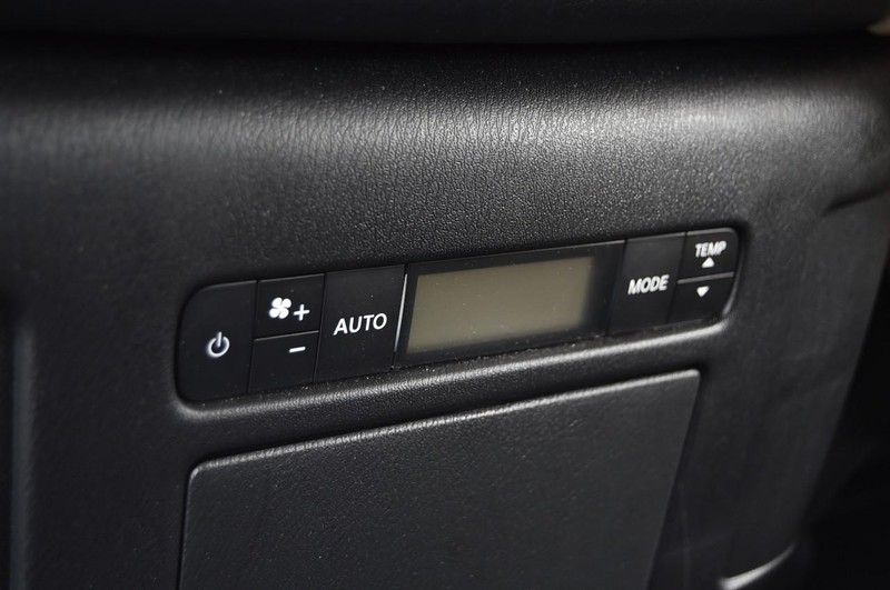 Nissan Armada Vehicle Image 29