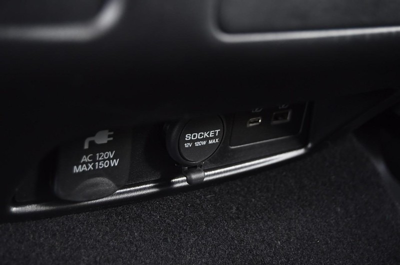 Nissan Armada Vehicle Image 30