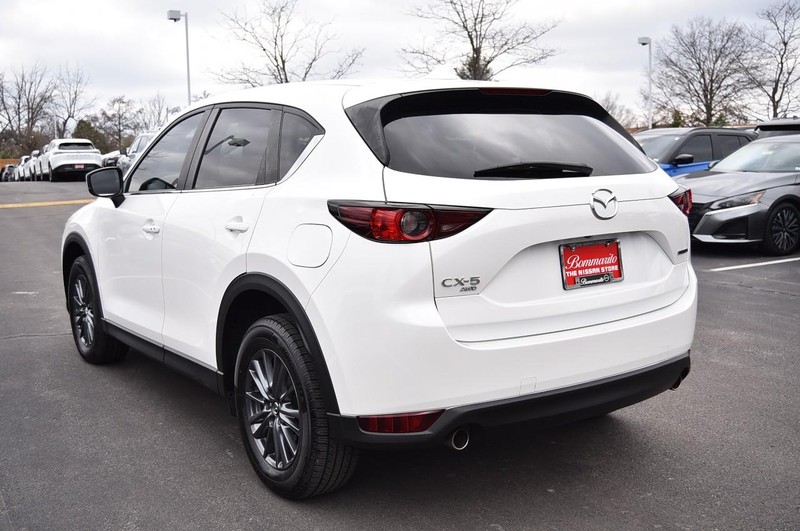 Mazda CX-5 Vehicle Full-screen Gallery Image 7
