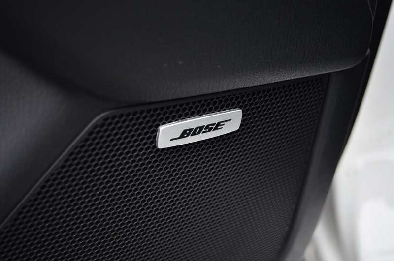 Mazda CX-5 Vehicle Full-screen Gallery Image 10