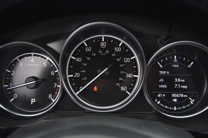 Mazda CX-5 Vehicle Full-screen Gallery Image 13