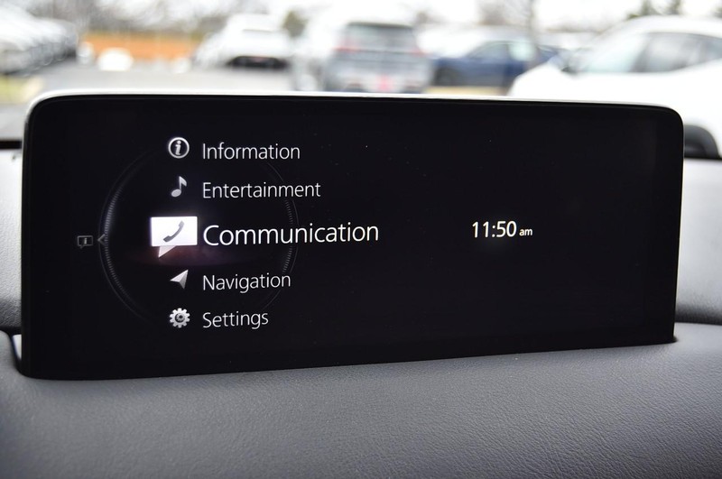 Mazda CX-5 Vehicle Full-screen Gallery Image 15