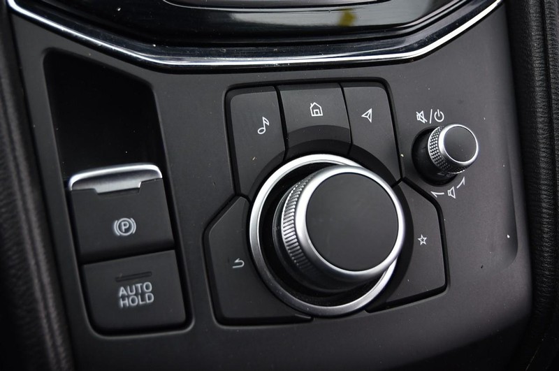 Mazda CX-5 Vehicle Full-screen Gallery Image 19
