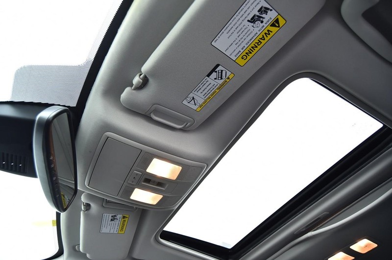 Mazda CX-5 Vehicle Full-screen Gallery Image 23