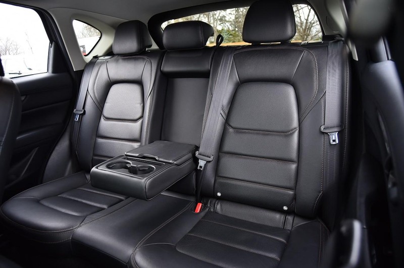 Mazda CX-5 Vehicle Full-screen Gallery Image 24