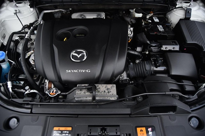 Mazda CX-5 Vehicle Full-screen Gallery Image 28