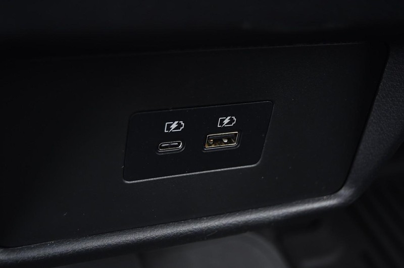 Nissan Rogue Vehicle Image 24
