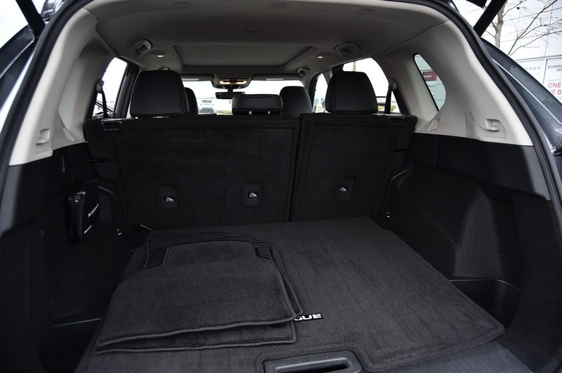 Nissan Rogue Vehicle Image 25