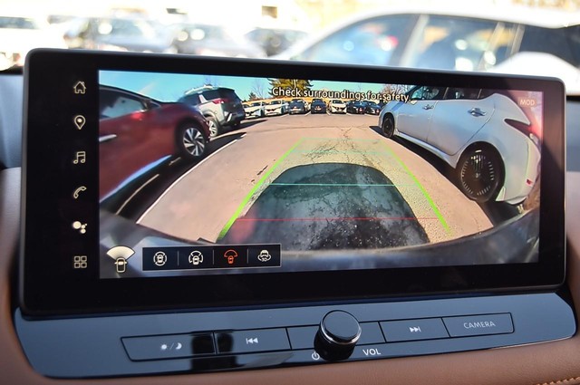 Nissan Rogue Vehicle Image 18