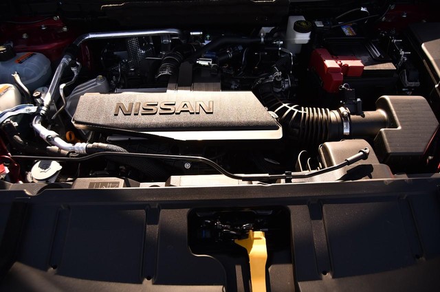 Nissan Rogue Vehicle Image 32