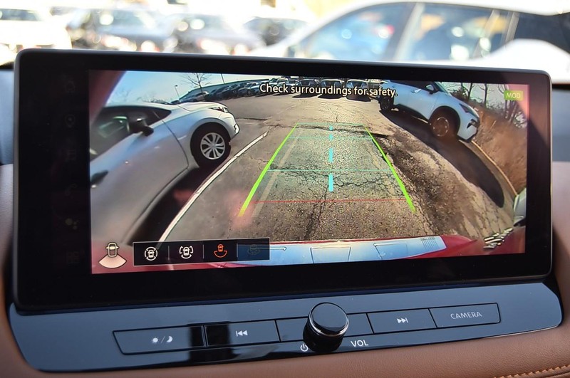 Nissan Rogue Vehicle Image 16