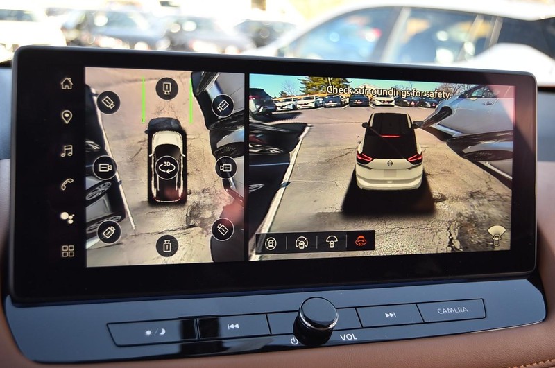 Nissan Rogue Vehicle Image 17