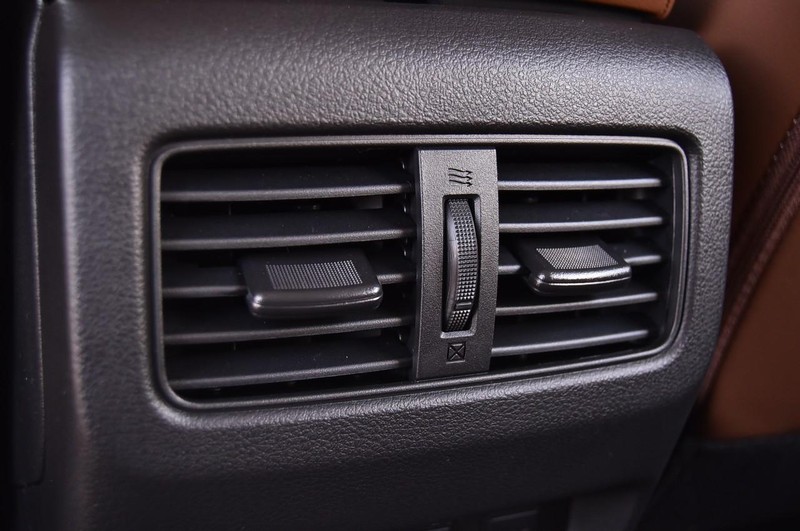 Nissan Rogue Vehicle Image 28