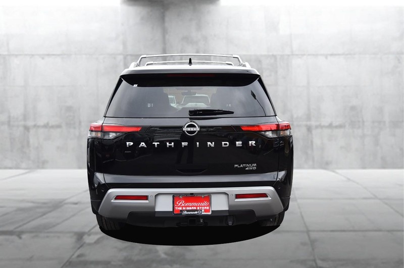 Nissan Pathfinder Vehicle Image 06