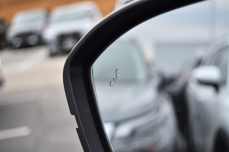 Nissan Pathfinder Vehicle Image 11