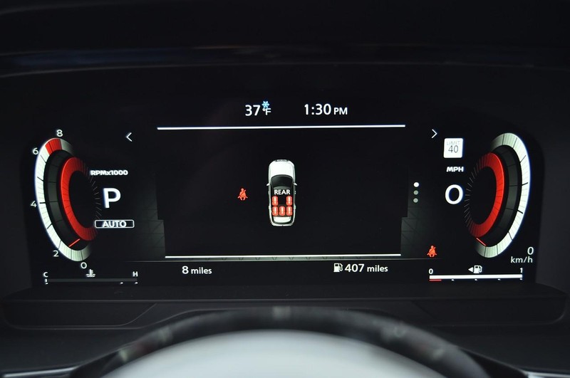 Nissan Pathfinder Vehicle Image 13