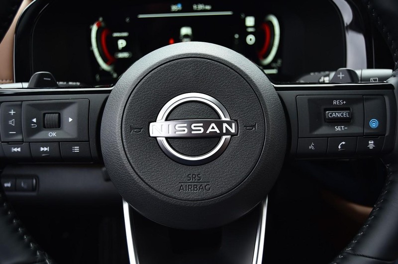 Nissan Pathfinder Vehicle Image 23