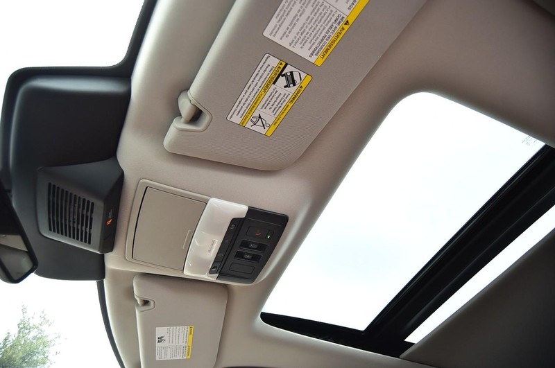 Nissan Pathfinder Vehicle Image 26