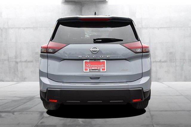 Nissan Rogue Vehicle Image 06
