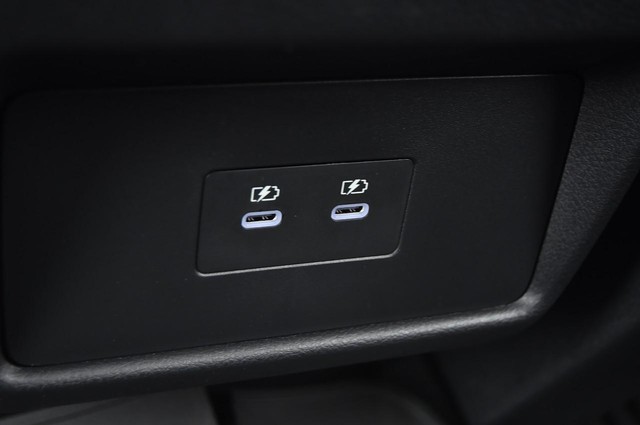 Nissan Rogue Vehicle Image 23