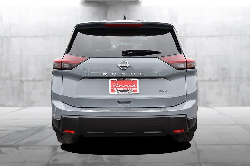 Nissan Rogue Vehicle Image 06