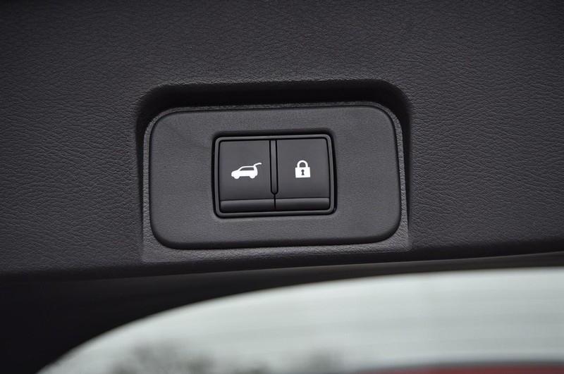 Nissan Rogue Vehicle Image 25
