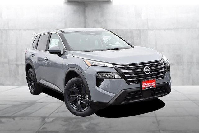 Nissan Rogue Vehicle Image 02