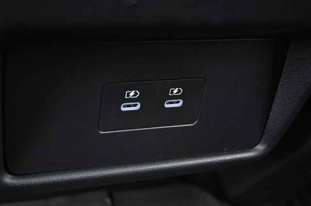 Nissan Rogue Vehicle Image 23