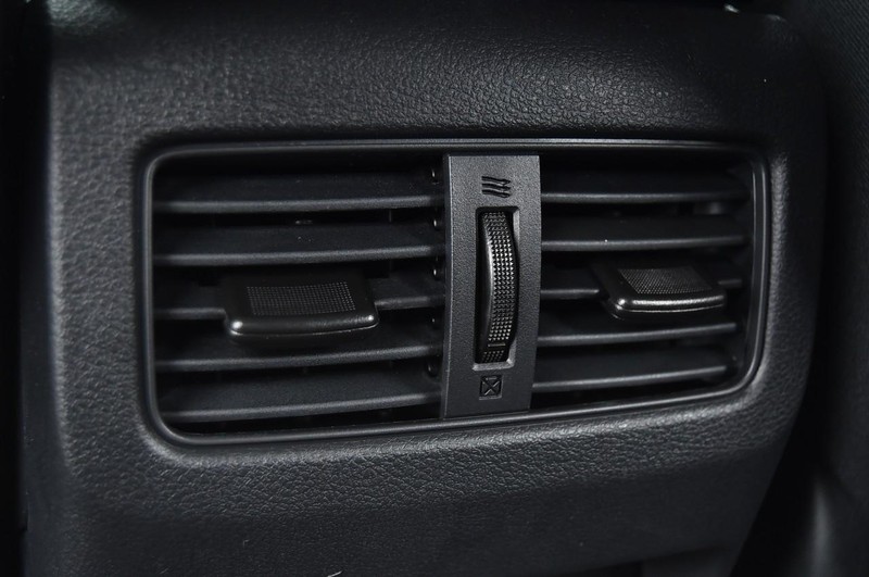 Nissan Rogue Vehicle Image 22