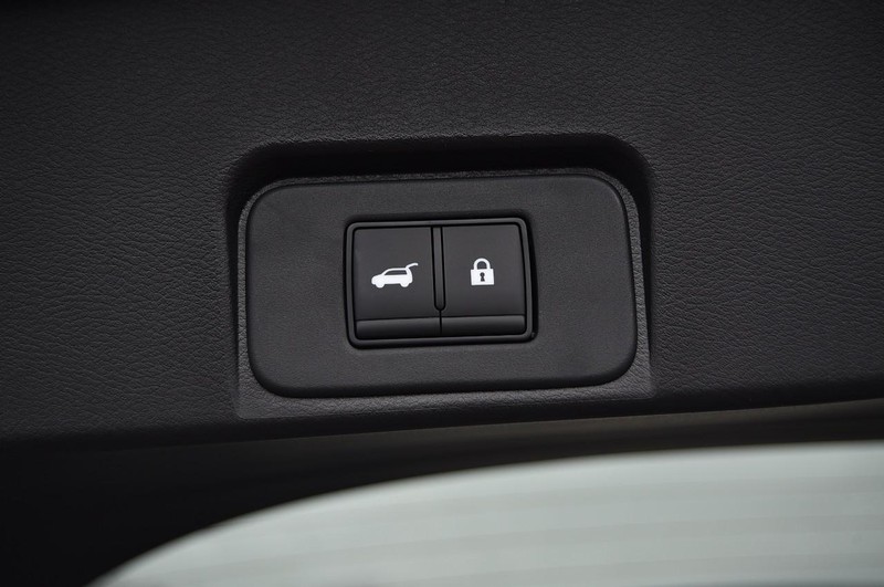 Nissan Rogue Vehicle Image 25