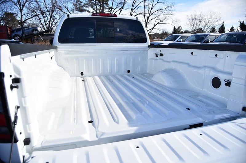 Nissan Frontier Vehicle Image 07