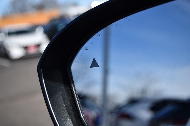 Nissan Rogue Vehicle Image 11