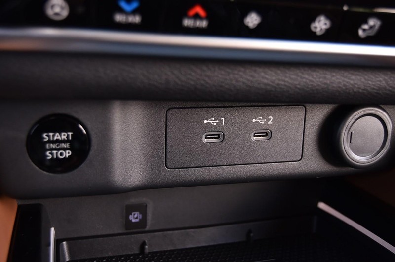 Nissan Rogue Vehicle Image 21