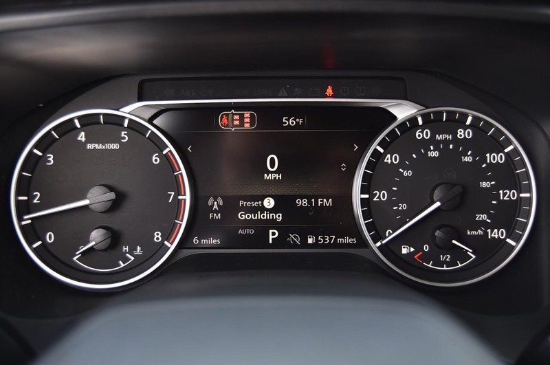 Nissan Rogue Vehicle Image 12