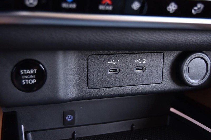 Nissan Rogue Vehicle Image 20