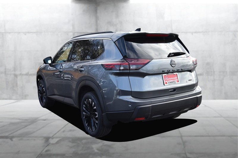 Nissan Rogue Vehicle Image 07