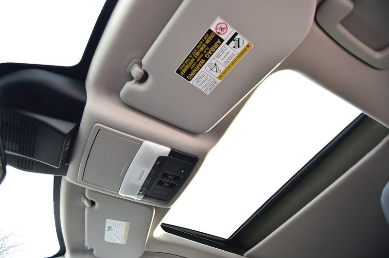 Nissan Rogue Vehicle Image 24