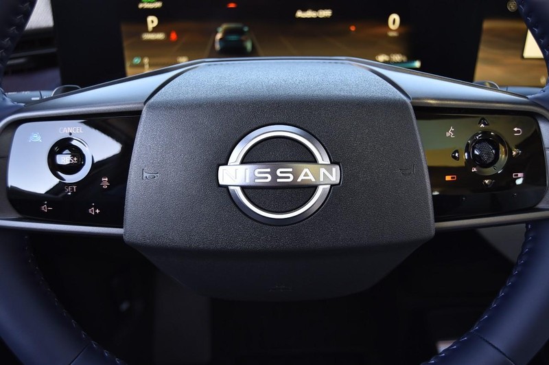 Nissan LEAF Vehicle Image 23