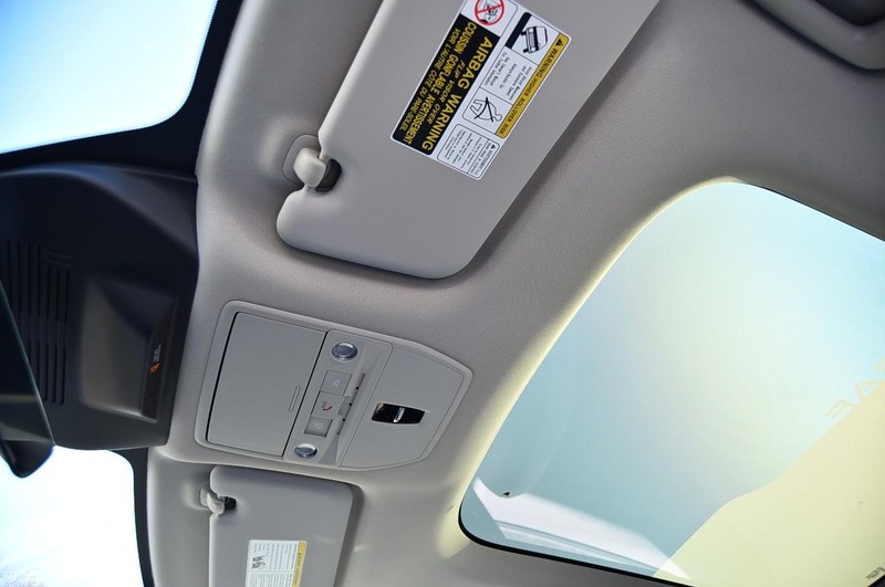 Nissan LEAF Vehicle Image 26